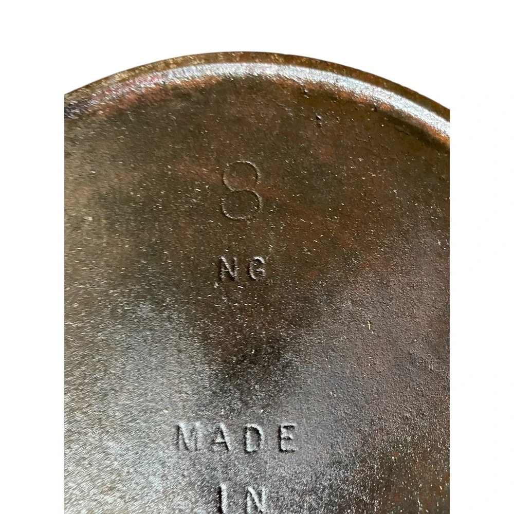 Vintage‎ 1960's Lodge USA Cast Iron #8 NG Griddle